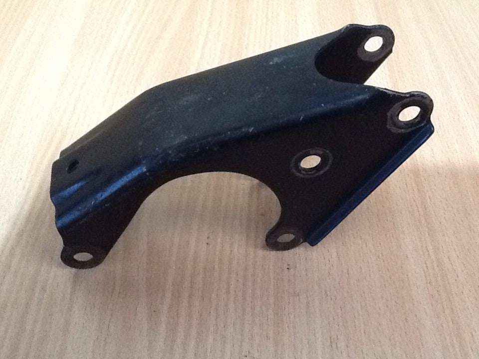 Yamaha AG200 Lower Mount