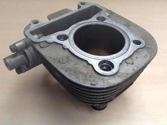 Yamaha AG200 Cylinder